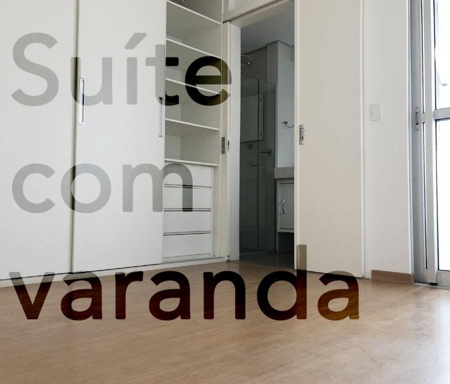 Suíte grande com varanda